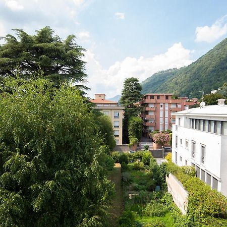 West Park Suite With Parking By Holiday Solutions Комо Экстерьер фото
