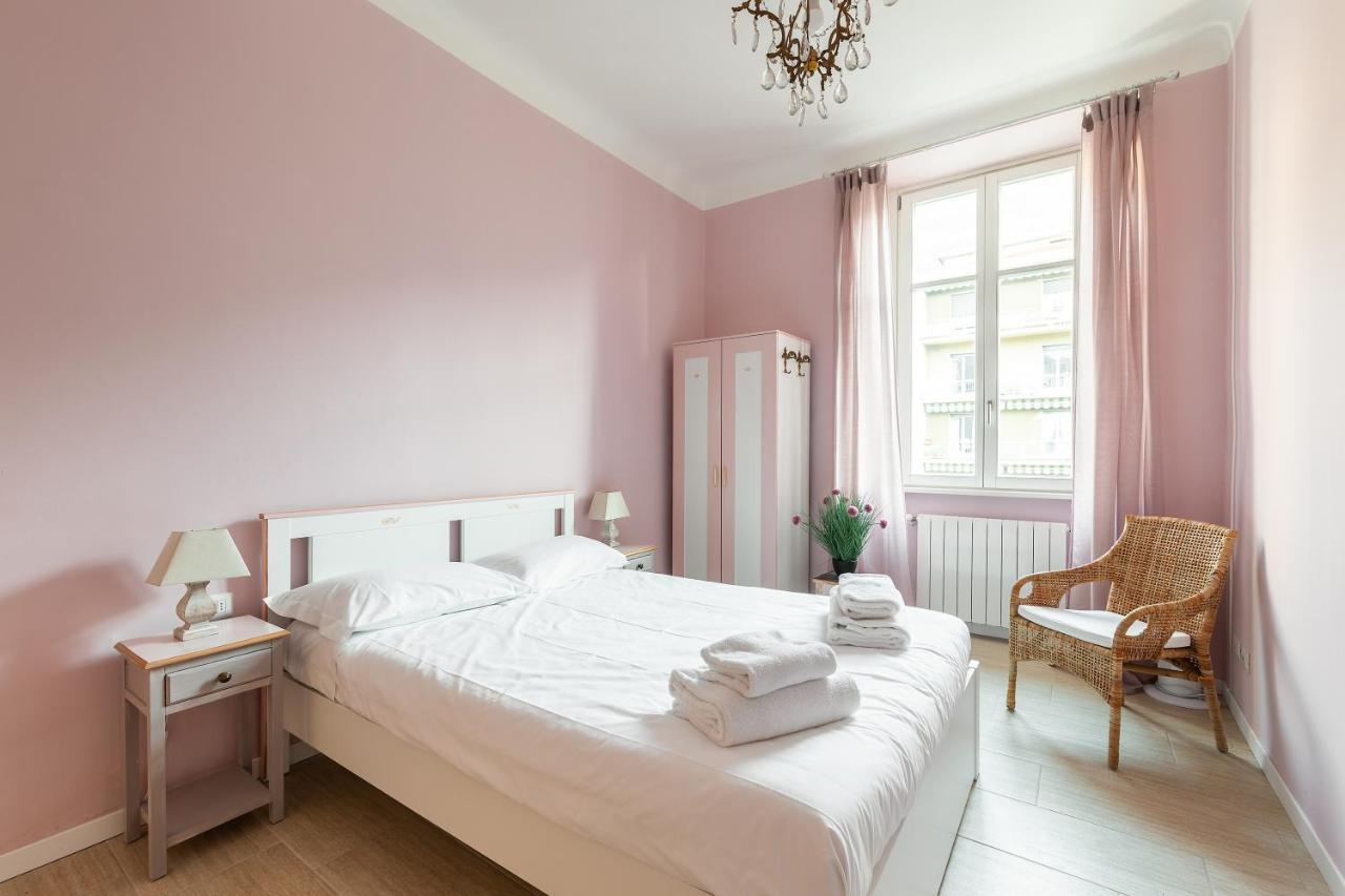 West Park Suite With Parking By Holiday Solutions Комо Экстерьер фото