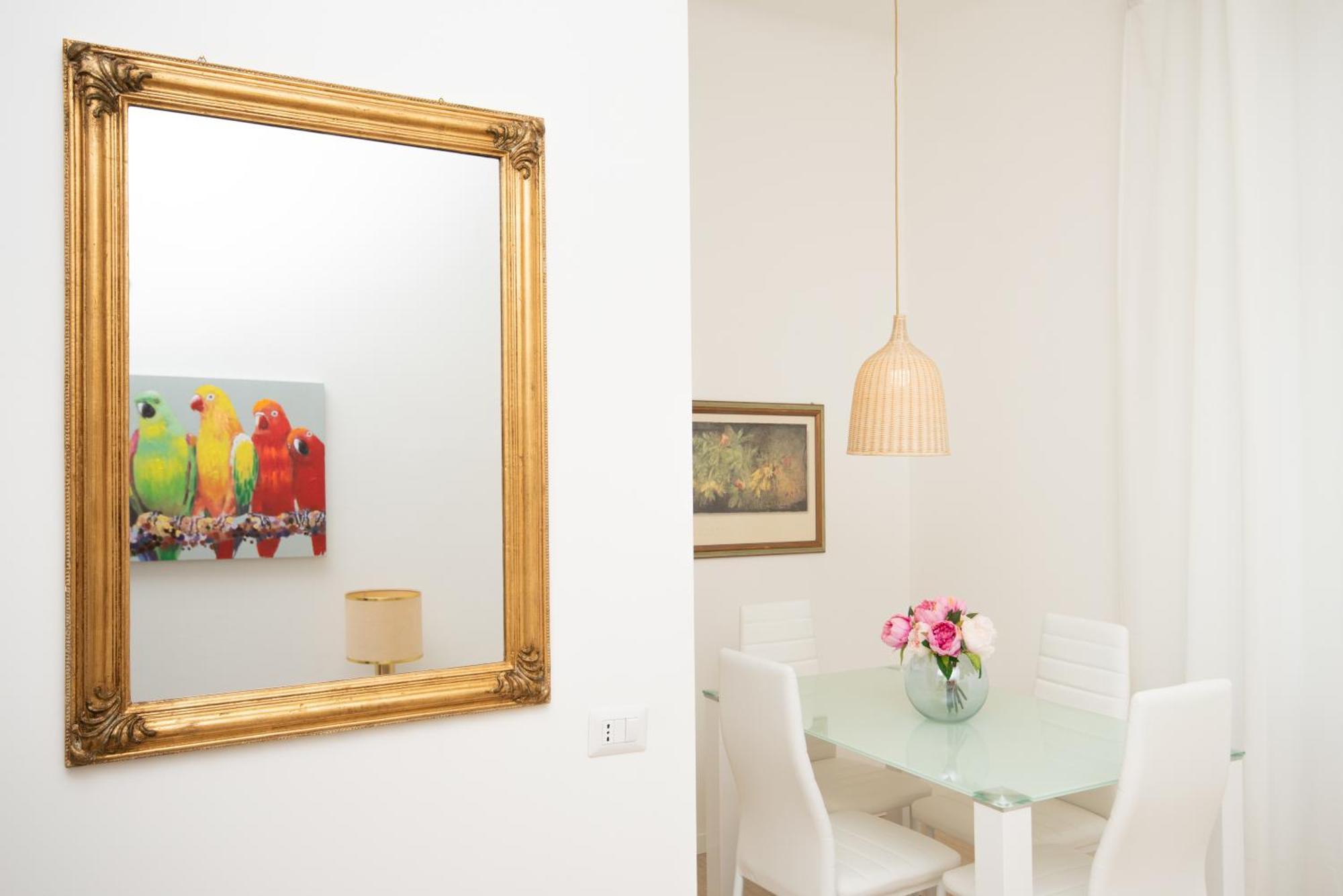 West Park Suite With Parking By Holiday Solutions Комо Экстерьер фото